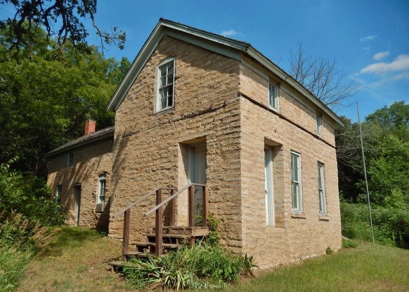 Smith Limestone House image. Click for full size.