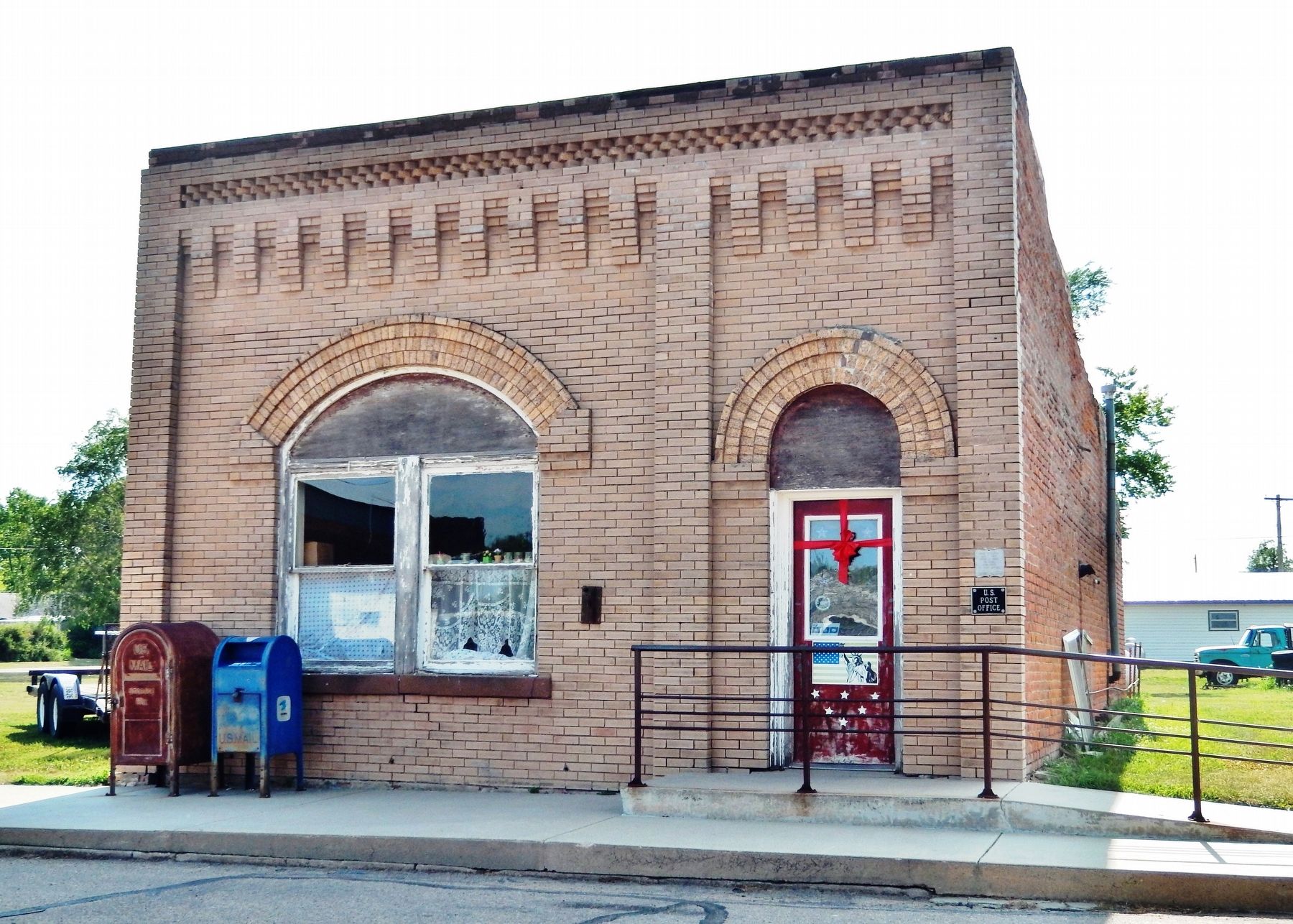 Bank Building (now Gilead, Nebraska Post Office) image. Click for full size.