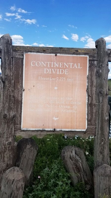 Continental Divide Marker image. Click for full size.