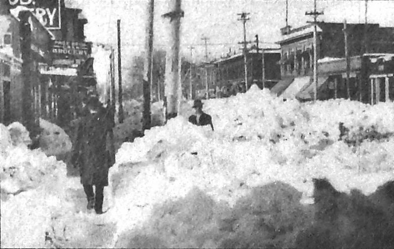 Marker detail: Heavy Littleton Snowfall, Dec. 6, 1913 image. Click for full size.