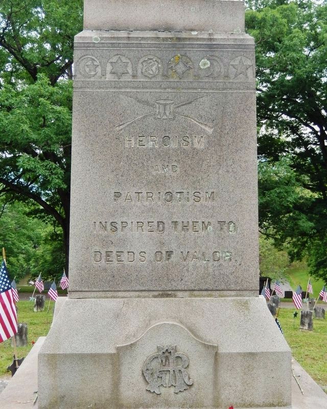 Civil War Monument<br>(<i>north face</i>) image. Click for full size.