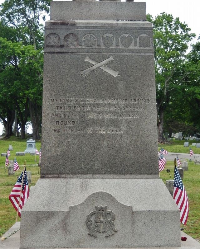 Civil War Monument<br>(<i>south face</i>) image. Click for full size.