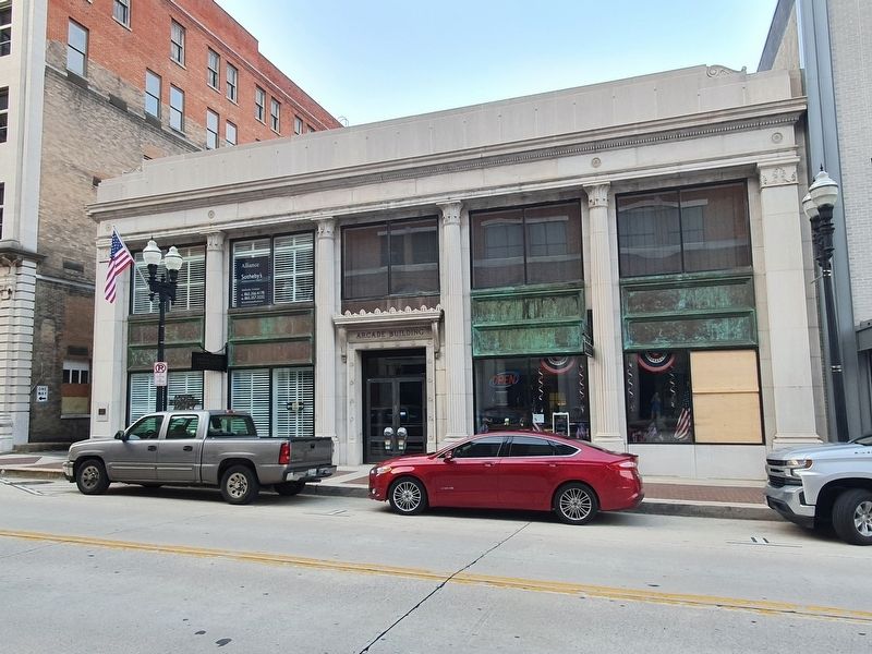 Journal Arcade Building Marker image. Click for full size.