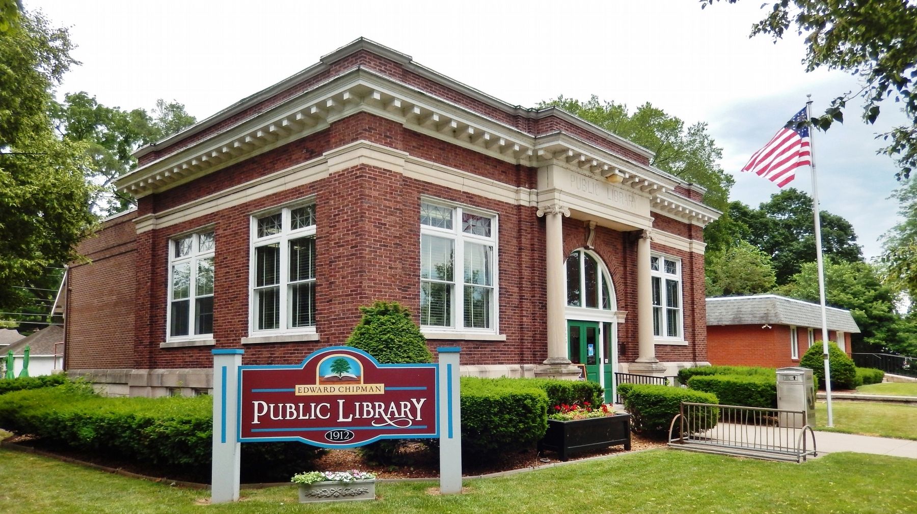 Edward Chipman Public Library (<i>northwest elevation</i>) image. Click for full size.