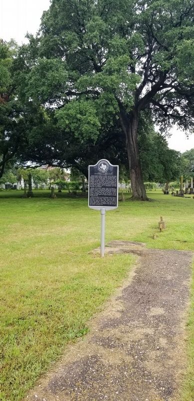 Thomas Hudson Barron Marker near the entrance to the cemetery image. Click for full size.