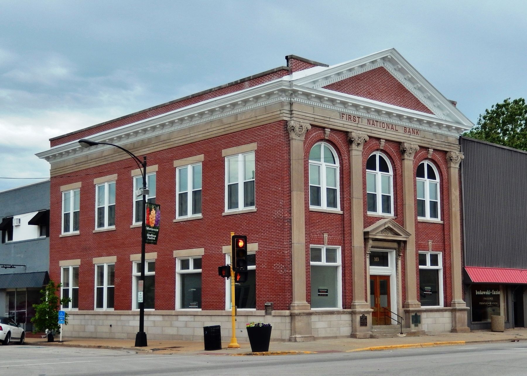 First National Bank Building (<i>southeast elevation</i>) image. Click for full size.