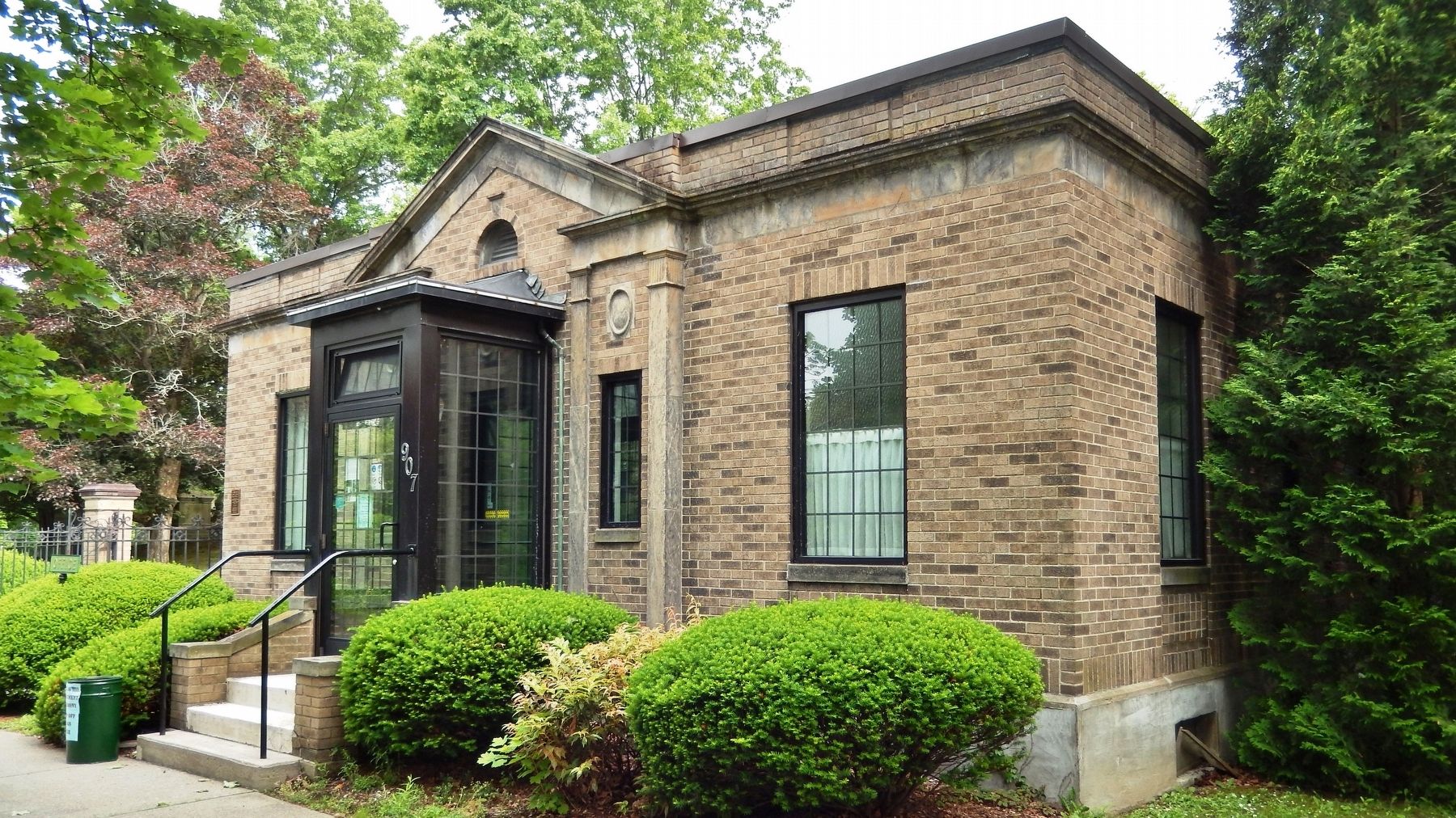 Lake View Cemetery Administration Building (<i>southeast elevation</i>) image. Click for full size.