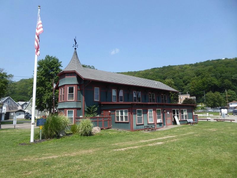 B&H R.R. Depot. Click for full size. B&H R.R. Depot image. Click for full size.