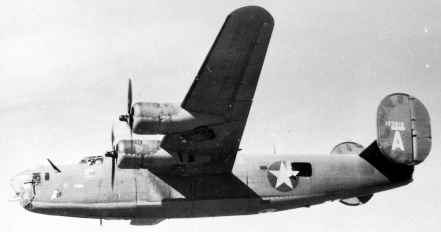 44th Bomb Group Consolidated B-24 Liberator image. Click for full size.