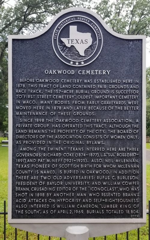 Oakwood Cemetery Marker image. Click for full size.