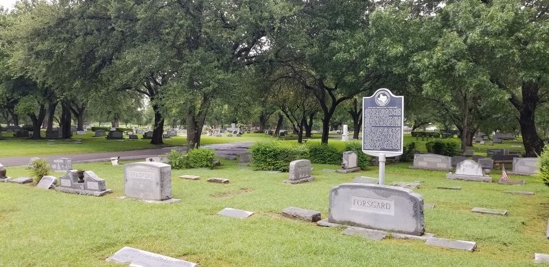 The view of the Edward Ferdinant Forsgard Marker from the cemetery image. Click for full size.