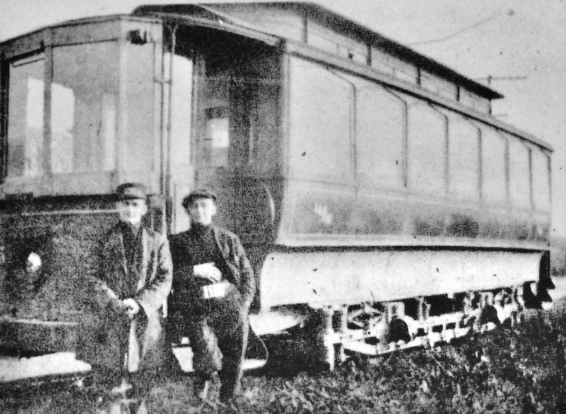 Marker detail: Winter Season (closed) Trolley Car image. Click for full size.