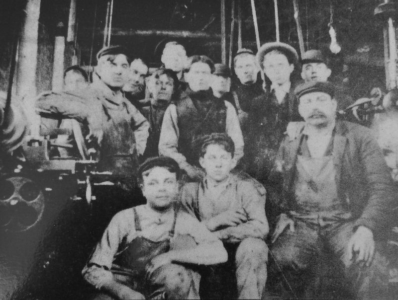 Marker detail: Machine Shop Employees image. Click for full size.