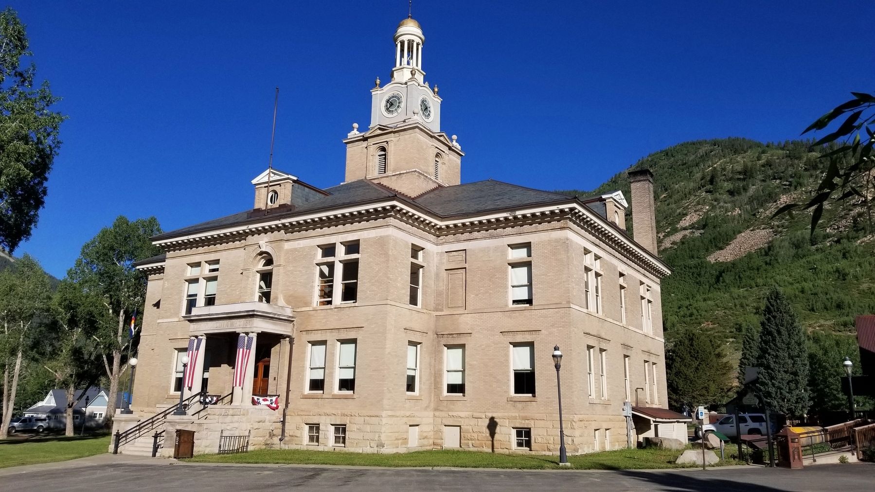The San Juan County Court House image. Click for full size.
