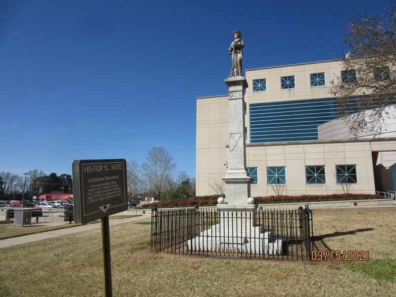 Confederate Monument. Click for full size. Confederate Monument image. Click for full size.