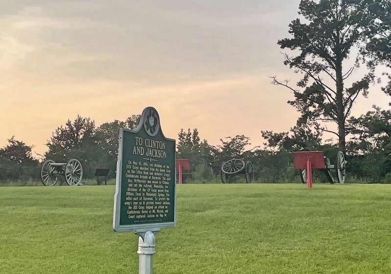 View from marker of CSA Captain Bledsoe's 3 Gun Missouri Battery. image. Click for full size.