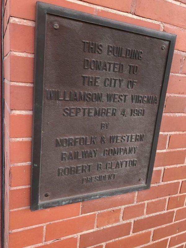 Donor information plaque on the depot image. Click for full size.