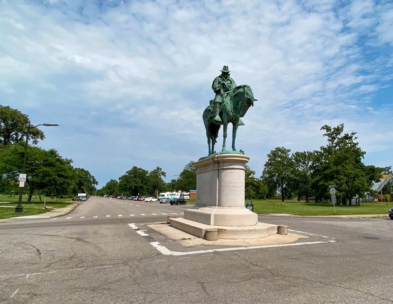 Statue as it sits in the middle of the intersection. image. Click for full size.