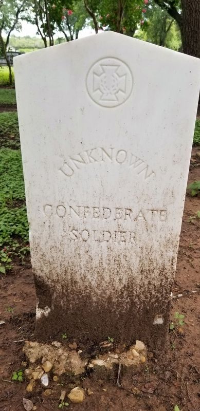 Unknown Confederate Soldier image. Click for full size.