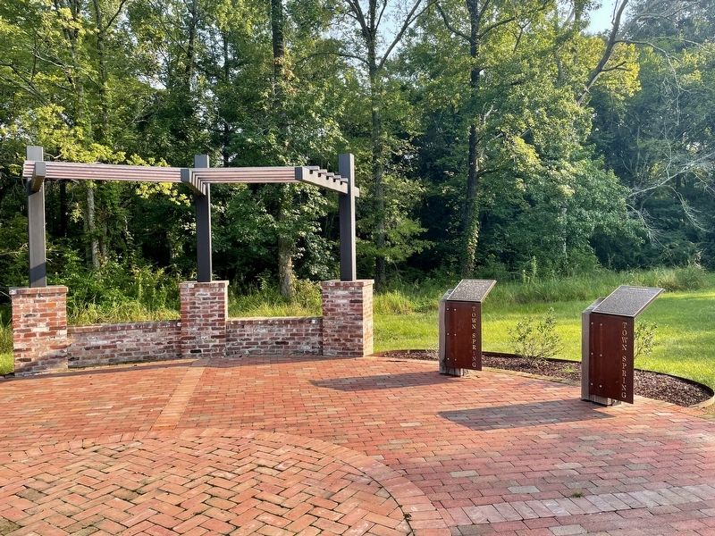 The Spring Hotel Marker (on right) image. Click for full size.
