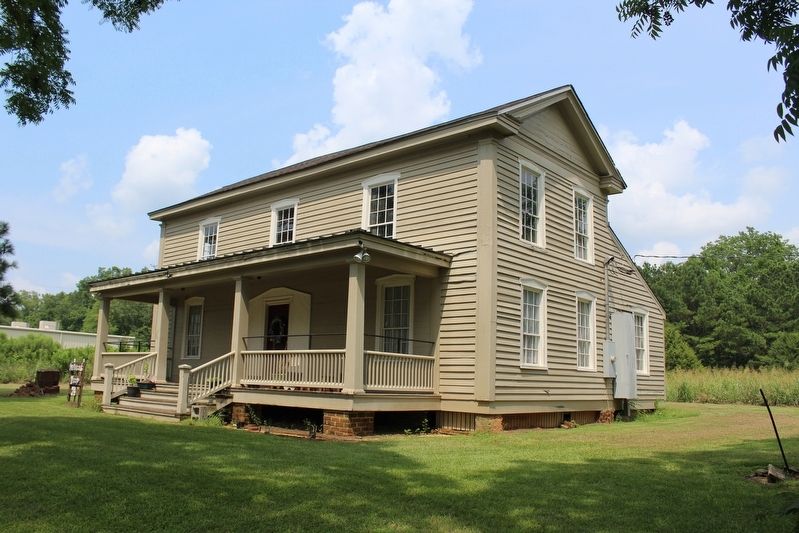 The Stage Coach Inn, built in 1830. image. Click for full size.