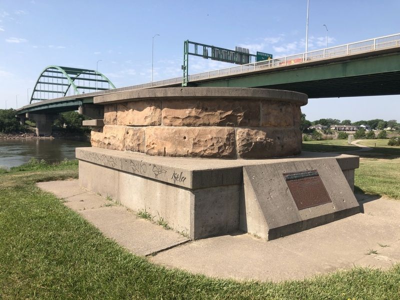 Pacific Short Line Bridge (Iowa Side) Marker image. Click for full size.