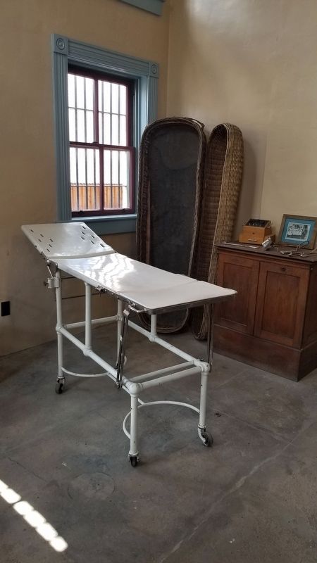 Medical room of the jail image. Click for full size.