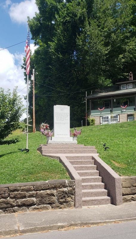 Veterans Memorial image. Click for full size.
