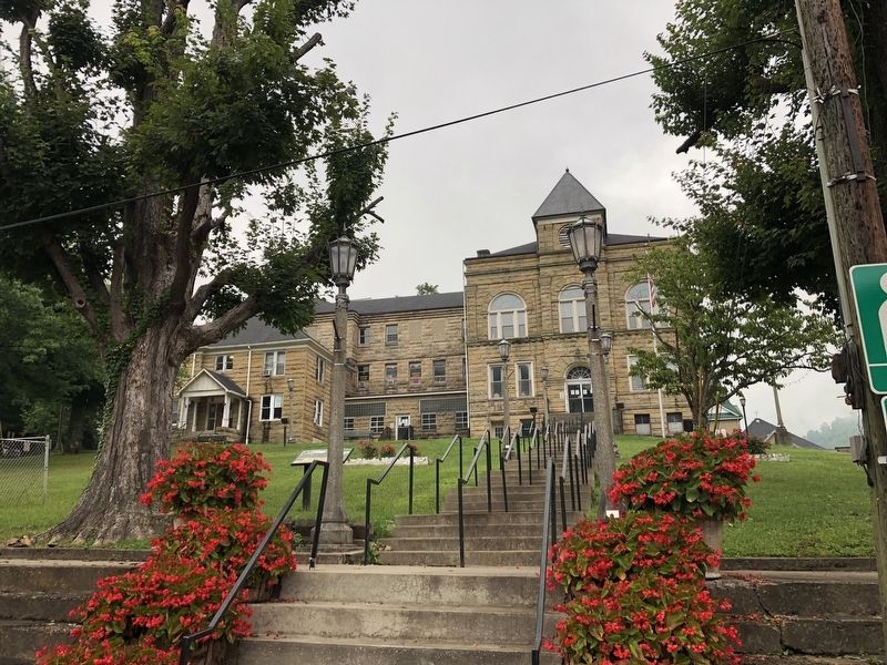 Webster County Court House and Square image. Click for full size.