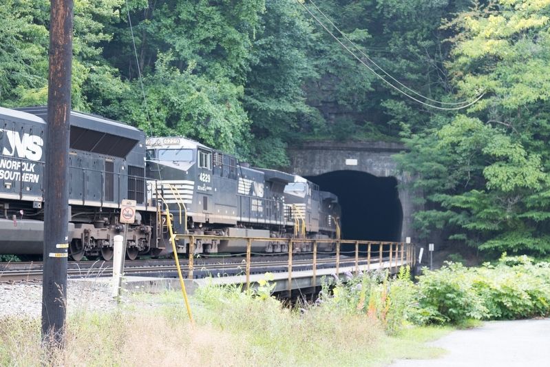 Norfolk Southern Engines Pause at the West Vivian Tunnel in Kimball WV image. Click for full size.
