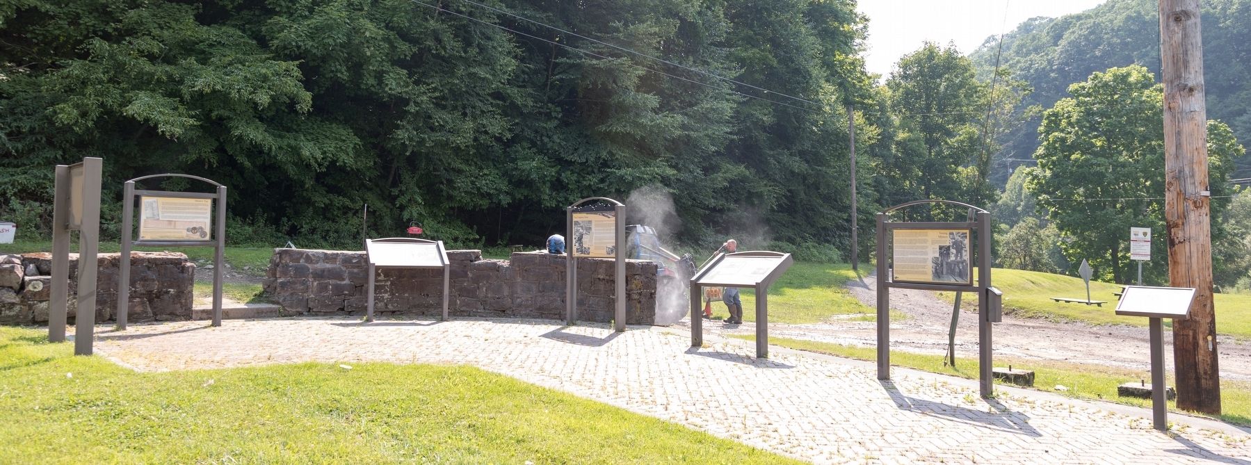 National Coal Heritage Area Trail Interpretive Stop, Ashland WV image. Click for full size.
