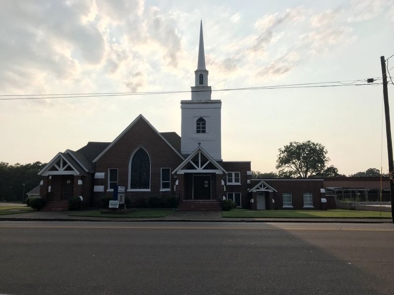Munford United Methodist Church image. Click for full size.