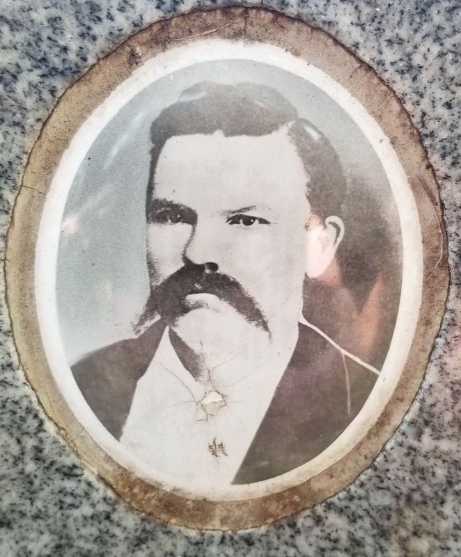 Photo of D.A. (Jack) Harris from his gravestone image. Click for full size.