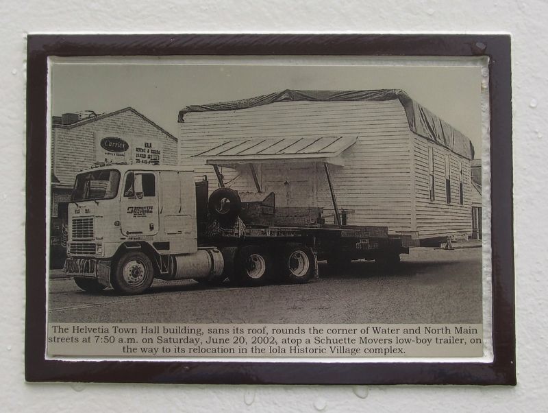 Close-up of picture on side 2 image. Click for full size.