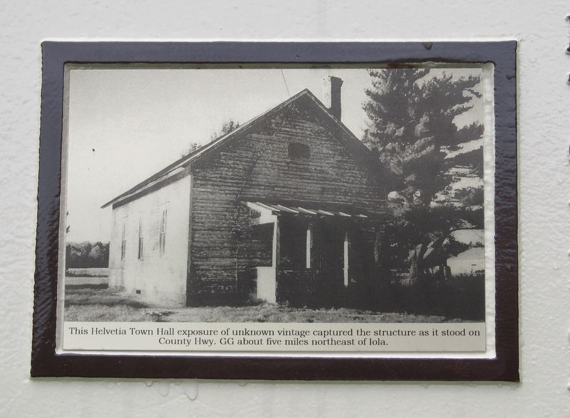 Close-up of picture on side 1 image. Click for full size.