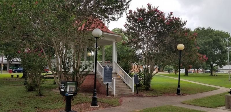 The Captain Charles Welhausen Marker is next to the bandstand image. Click for full size.