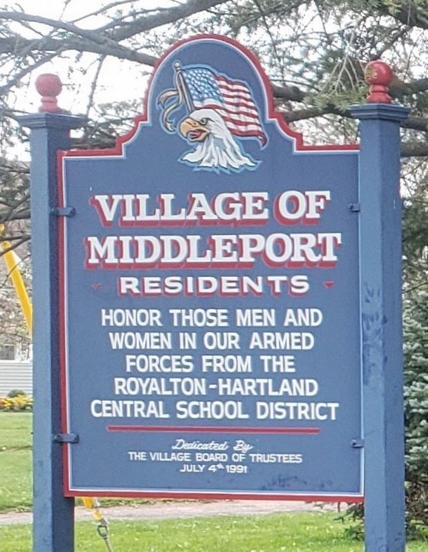 Middleport Veterans Memorial image. Click for full size.