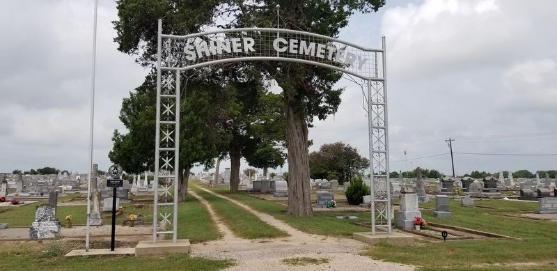 The entrance to the Shiner Cemetery image. Click for full size.