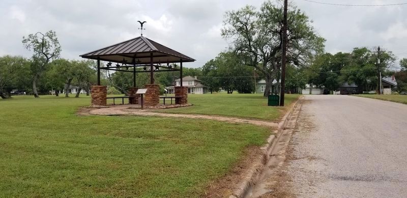 The Kerr's Settlement Marker at the Gonzales City Park. Click for full size. The Kerr's Settlement Marker at the Gonzales City Park image. Click for full size.