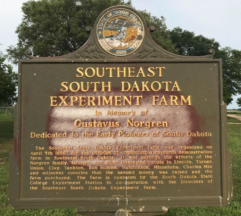 Southeast South Dakota Experiment Farm Marker image. Click for full size.