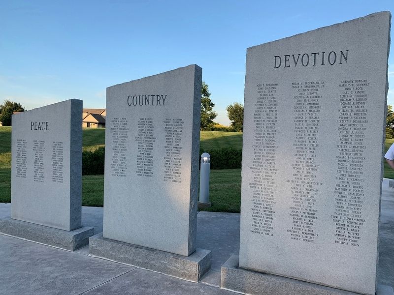 O'Fallon Veterans Monument image. Click for full size.