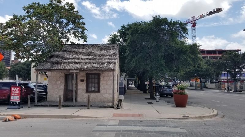 The Casa Navarro Marker is on the ground by the O. Henry House and markers (right side of house) image. Click for full size.