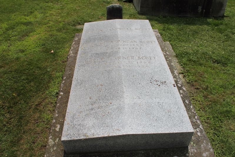 Duncan Campbell Scott Grave image. Click for full size.