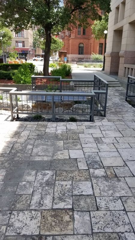 The view of the Acequias of San Antonio Marker from the sidewalk image. Click for full size.