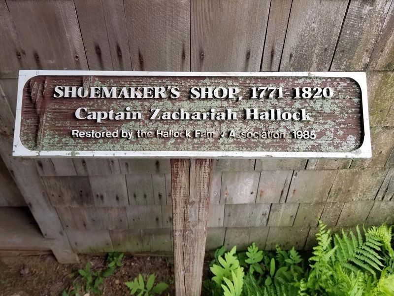 Shoemaker's Shop Restoration Plaque image. Click for full size.