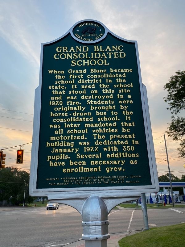 Grand Blanc Consolidated School Marker image. Click for full size.