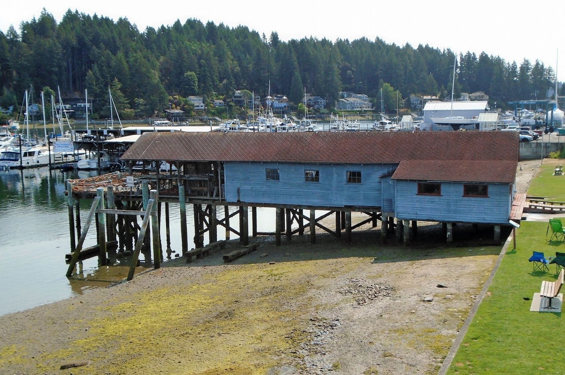 Skansie Netshed image. Click for full size.
