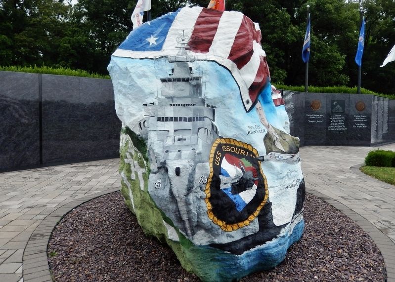 Cape Girardeau Freedom Rock<br>(<i>north side</i>) image. Click for full size.