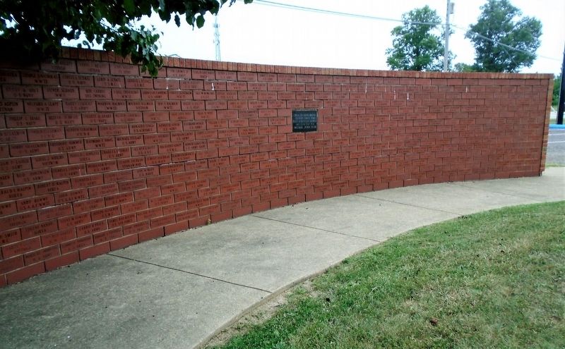 Veterans Memorial Wall image. Click for full size.