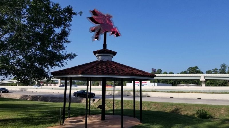 The Pegasus on the roof and the Marker image. Click for full size.